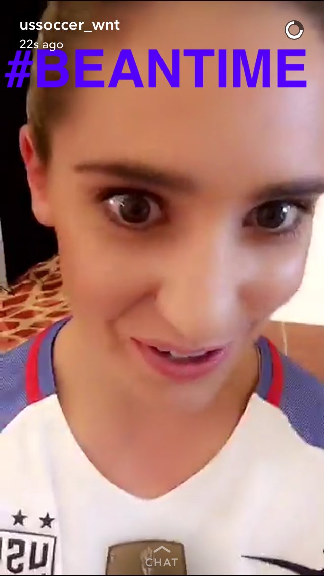 _nana_101's tweet photo. @USWNTreactions same #screenshotpro 😭😂 https://t.co/BRrqh7H8wl