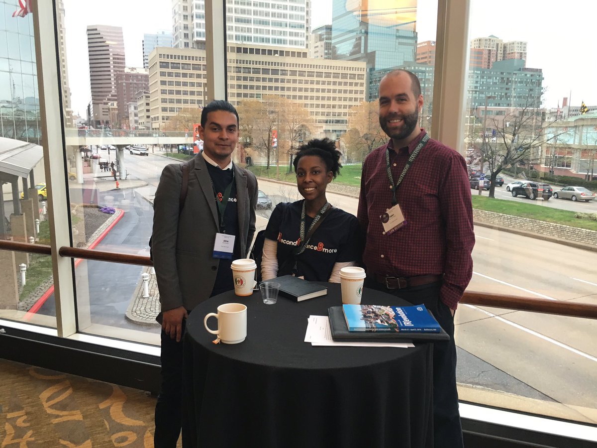 2ndChanceBmore's tweet photo. @therealdrsean networking with @MeacaDowning @jarami__ @ECACOMM for #SecondChanceBmore https://t.co/jJJaTS92Ab