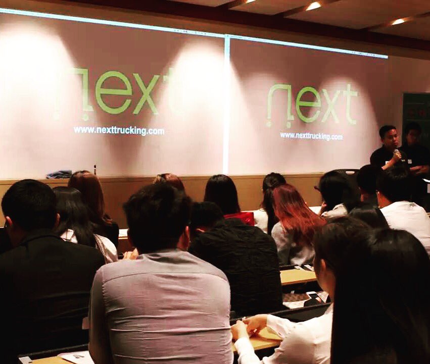 Last night at <a href="/USC/">USC</a> startup career fair. #joinus #nexttrucking