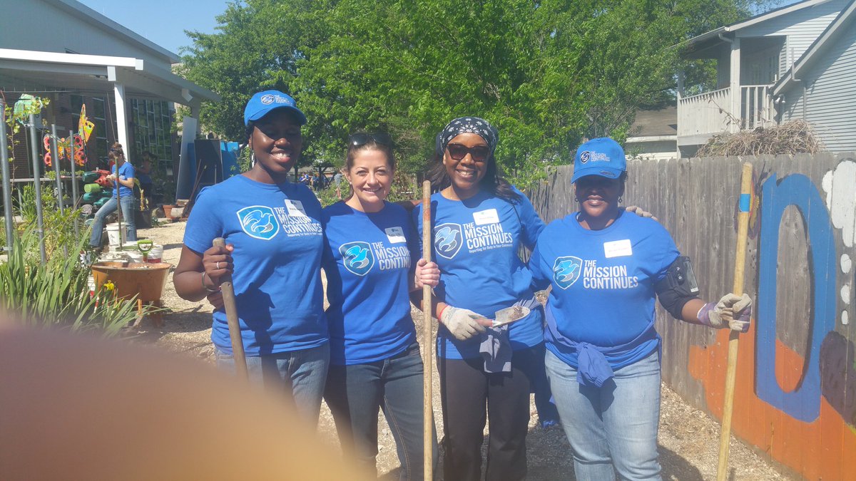 brandys2cents4u's tweet photo. "Rockstars" of #WVLS @missioncontinue #HERMISSION @NanaAdae https://t.co/ZuMs2wkYr7