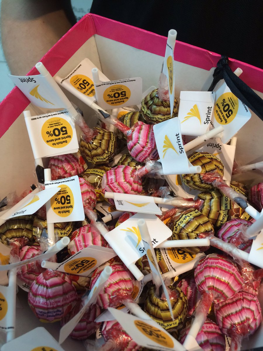 SprintSolomon's tweet image. Come SWITCH&amp;amp;SAVE!Fantastic new offers!Stop in TODAY!Handing out candy!@greigsprint @sprintNEarea @sprintbynexgen