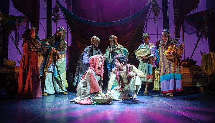 love_valencia's tweet photo. 'Aladín, un musical genial' en el @teatroolympia Una función para toda familia en #Valencia. https://t.co/7hjHt4BkWA https://t.co/5DFtkRZwZg