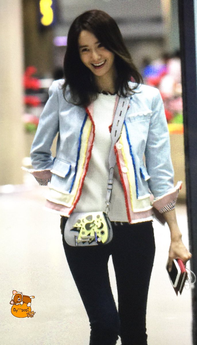 [PIC][03-04-2016]YoonA trở về Hàn Quốc vào rạng sáng nay CfDKf75UYAAR_jJ