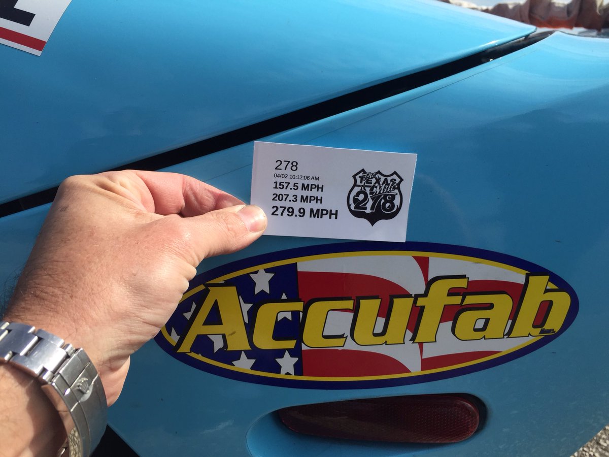 AccufabRacing's tweet photo. 279.9 mph! #thetexasmile M2K Motorsports modified #Ford GT with an #Accufab racing engine under the hood...FLYING! https://t.co/LkPo2iDhha