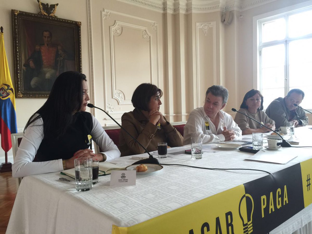 infopresidencia's tweet photo. Diana Jiménez, Presidente del Consejo Nacional de Operación, resalta aporte de ahorro de los colombianos #ApagarPaga https://t.co/hnJpzxKxhN