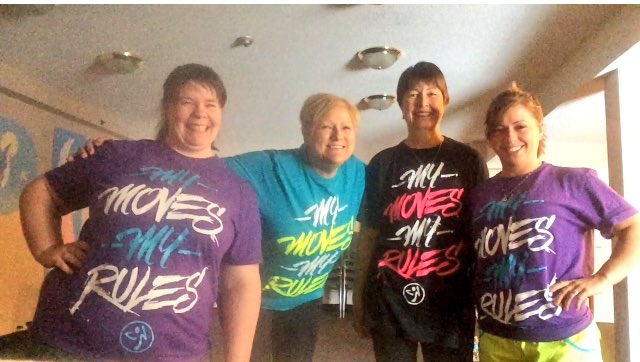 katiee_pixiee's tweet image. Heck out our awesome shirts we all wore for #zumbasentao this morning! #love it👌🏽💯