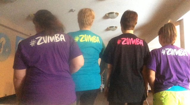 katiee_pixiee's tweet image. Heck out our awesome shirts we all wore for #zumbasentao this morning! #love it👌🏽💯