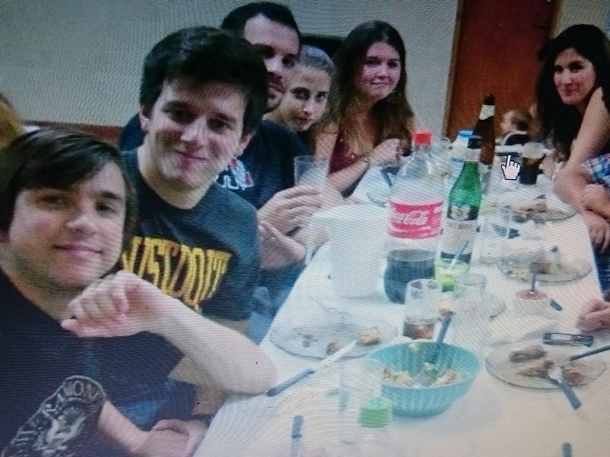 emilmdq's tweet photo. @RoberSerra87 @tinchoemaciel @AleCancela  jajajajajajajaja https://t.co/xvjUIiVeVu