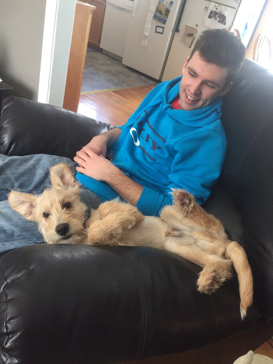 6toejoe2016's tweet photo. @troddlogic is here for a visit #bestbud #notoosmelly # https://t.co/x7UA3jFiUk