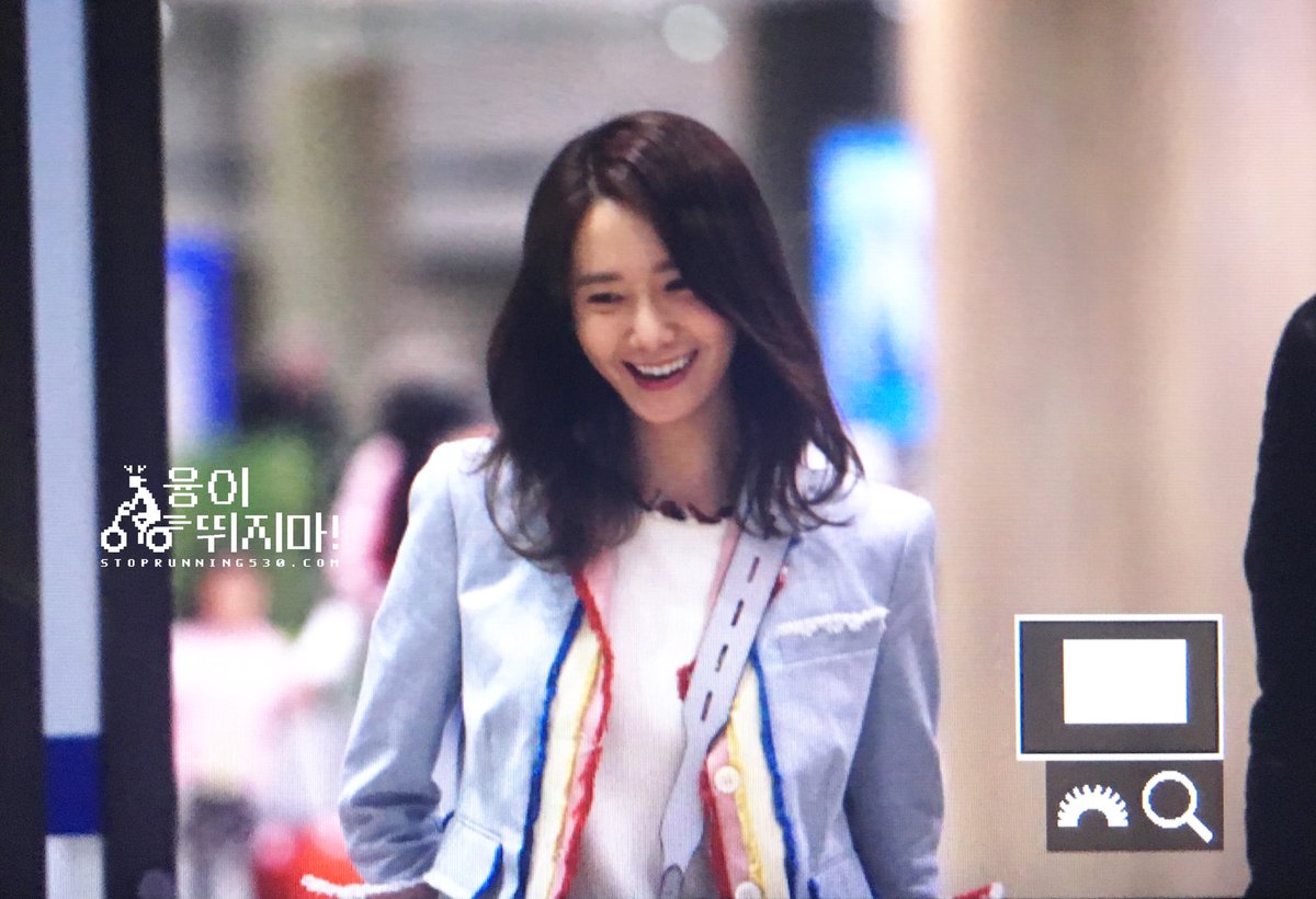 [PIC][03-04-2016]YoonA trở về Hàn Quốc vào rạng sáng nay CfDM5TQUMAAikrX
