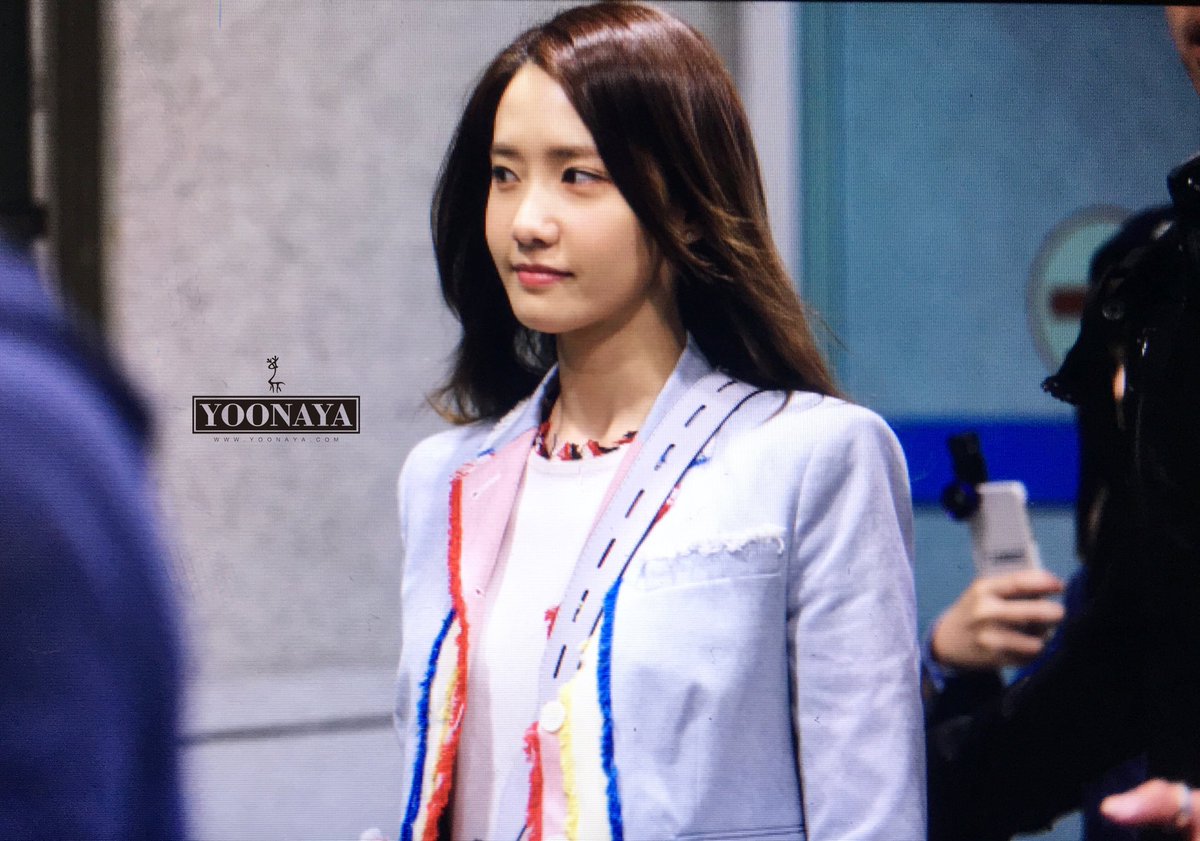 [PIC][03-04-2016]YoonA trở về Hàn Quốc vào rạng sáng nay CfDM9KiUYAAjnIY