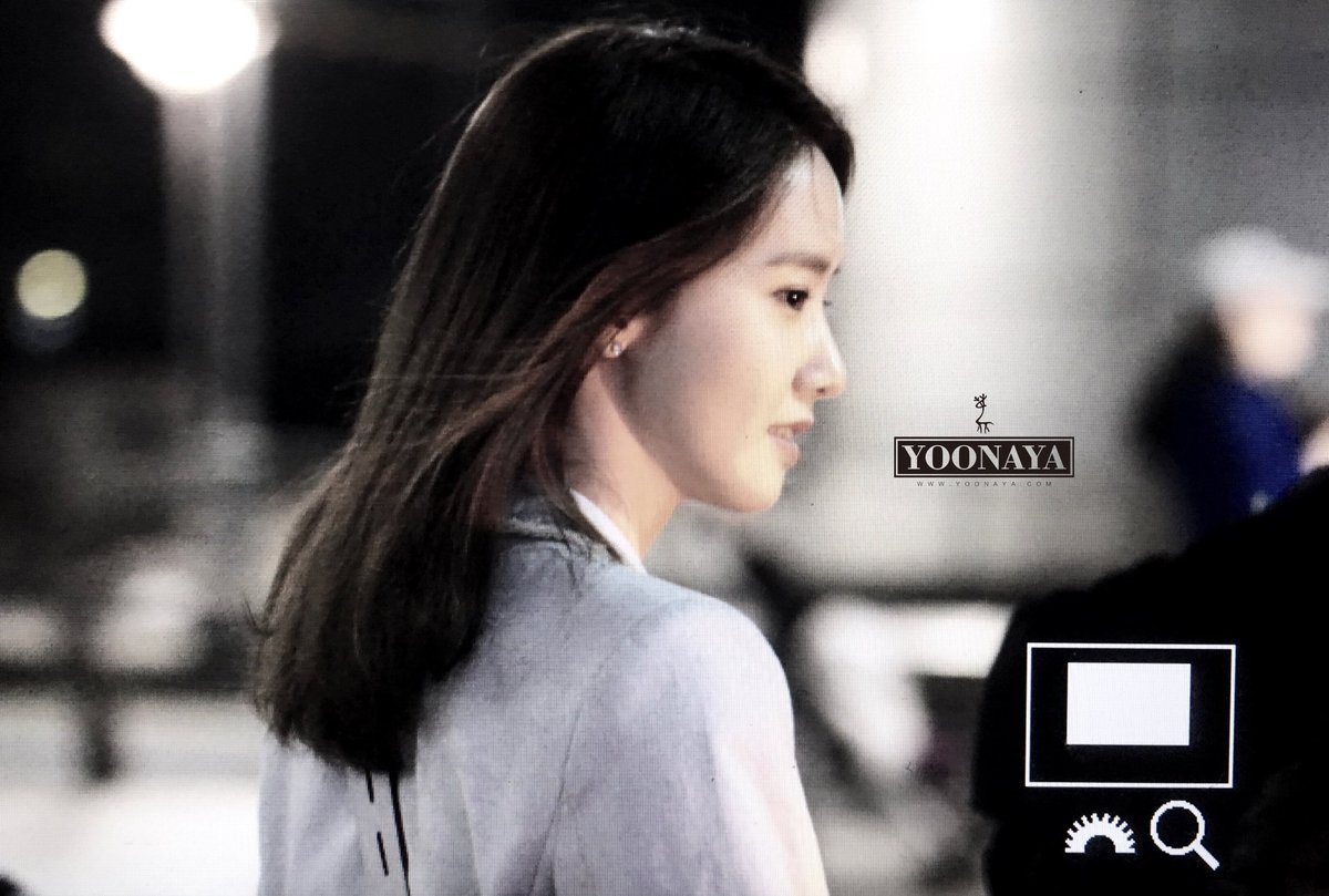 [PIC][03-04-2016]YoonA trở về Hàn Quốc vào rạng sáng nay CfDNERzUEAAMdP0