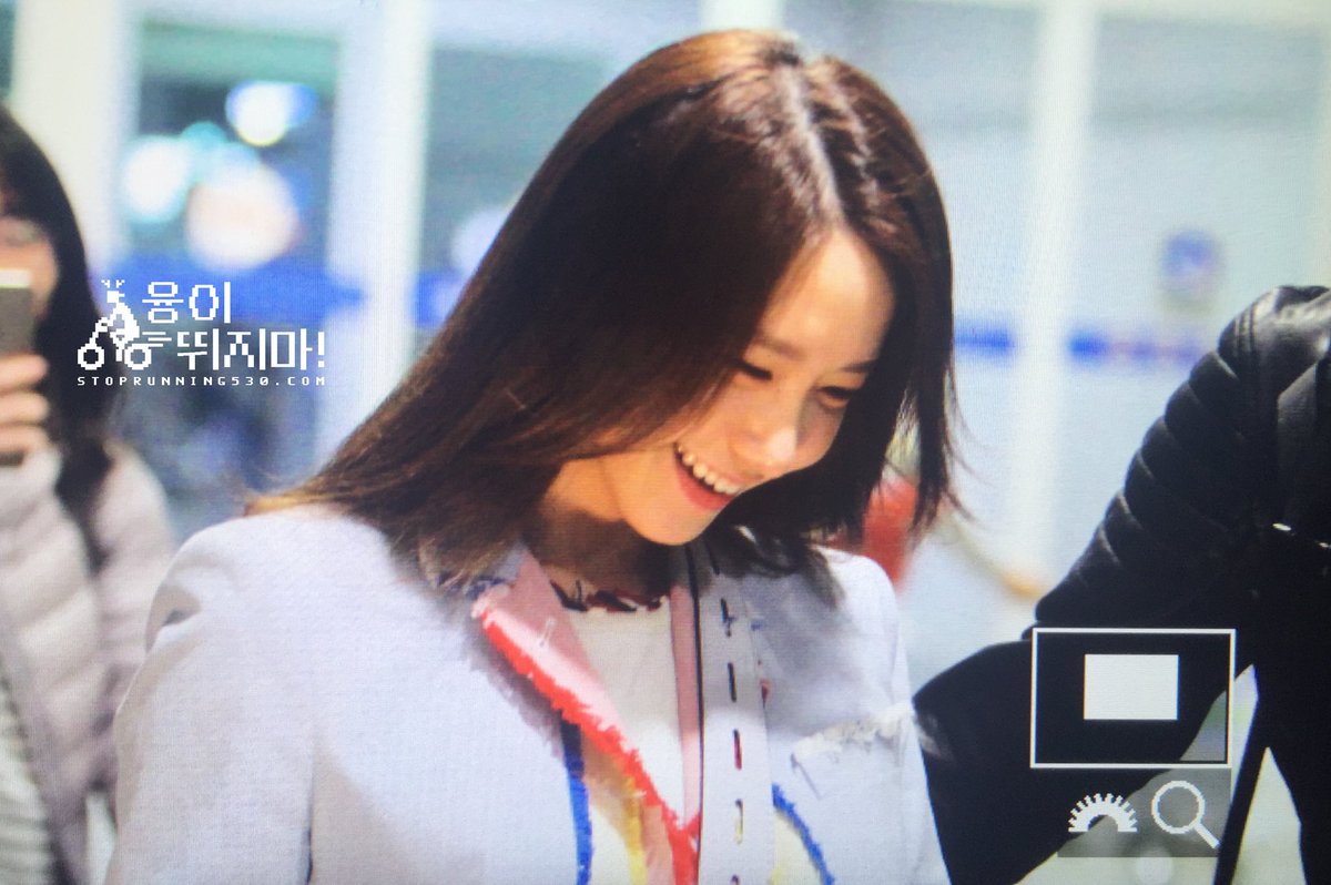 [PIC][03-04-2016]YoonA trở về Hàn Quốc vào rạng sáng nay CfDNRNsUMAIm5J5