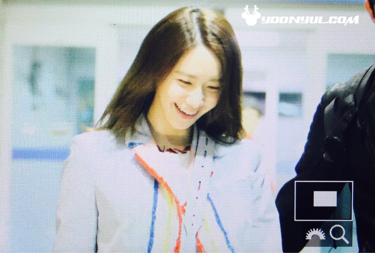[PIC][03-04-2016]YoonA trở về Hàn Quốc vào rạng sáng nay CfDOCSIUAAAmeDq