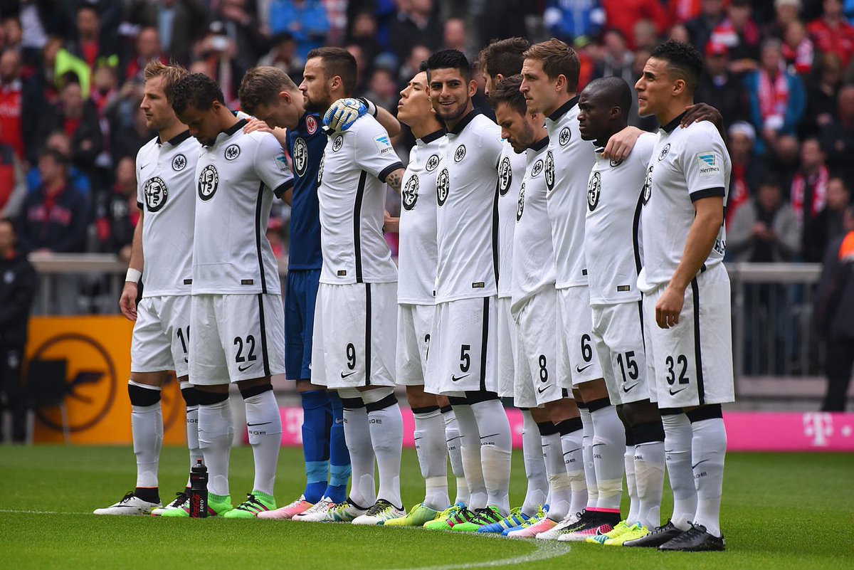 eintrachtint's tweet photo. DECENT MATCH
Good team effort v Bayern, great support - let's build on that in the weeks to come!
#Eintracht #SGE https://t.co/hupVZr4nJy