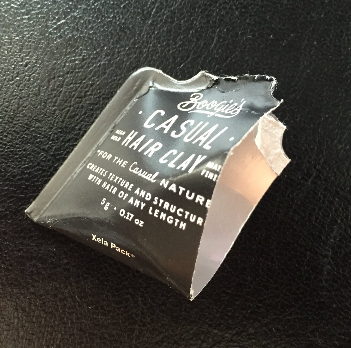 altvis's tweet photo. @DollarShaveClub Is this an April Fool's joke? Free sample full of air. https://t.co/Oi4jPnfutU
