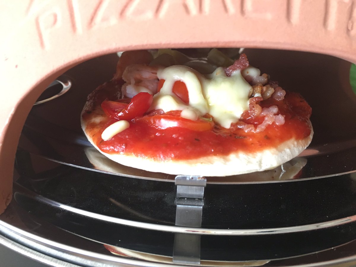 chica_bonitaaaa's tweet photo. #pizzadome เจ้าของ ถามตลอดว่าเอาไรเพิ่มมั้ย ดีจริงๆค่ะ ปล.บุฟ239บาท #รีวิวเชียงใหม่ #reviewchiangmai https://t.co/os1unRPjio