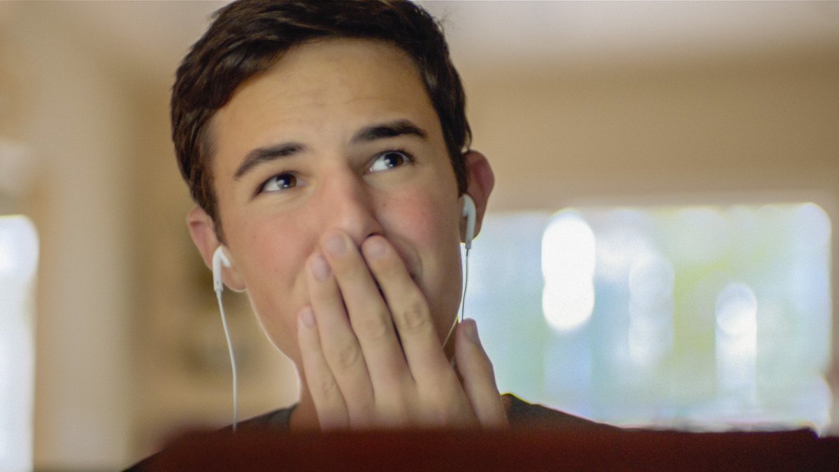 mashbusiness's tweet photo. An autistic teen shares how the iPad changed his life https://t.co/LetG9b3np6 #WorldAutismDay https://t.co/Of3CETZRQw