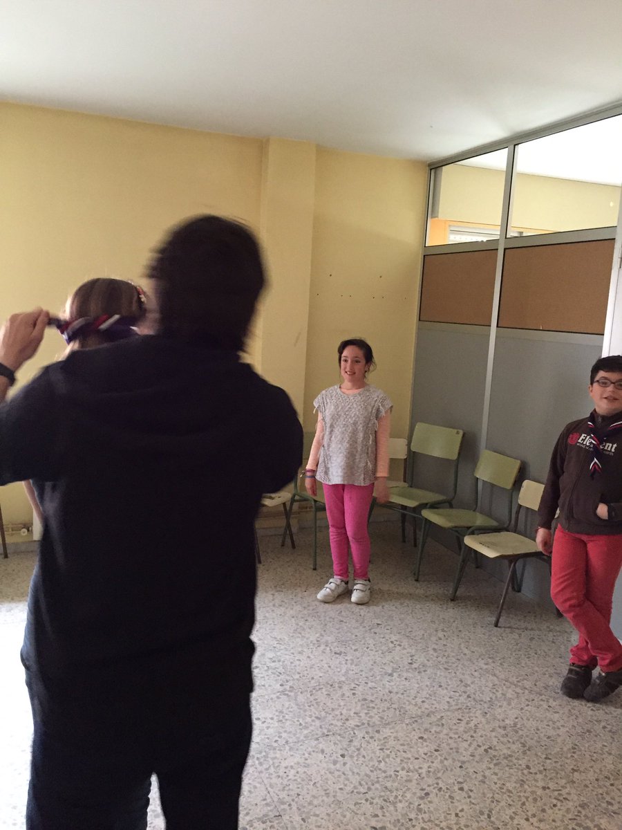 Puños de mono en tropa y juegos varios en Manada. Vuelta a las reus!