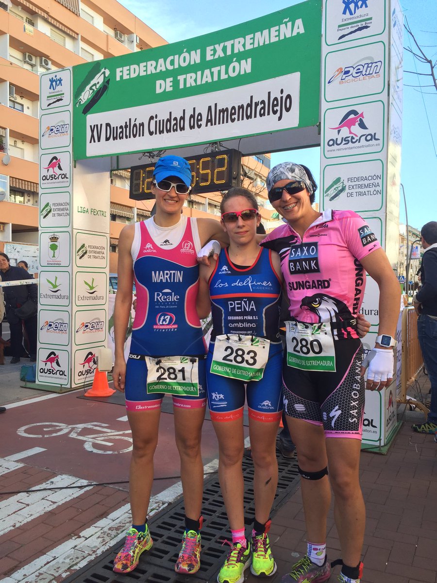 fextri's tweet photo. PODIUM GEN FEM XV Duatlon Ciudad De Almendralejo: 1ª Claudia Peña 2ª Laura Martín 3ª Cristina Miranda https://t.co/wlp8q5zWw7