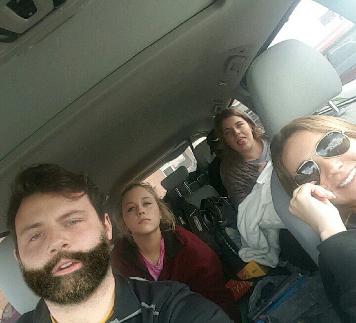 MAB_Philly's tweet photo. 9 hrs left until Como!! https://t.co/piP5ww66Mq