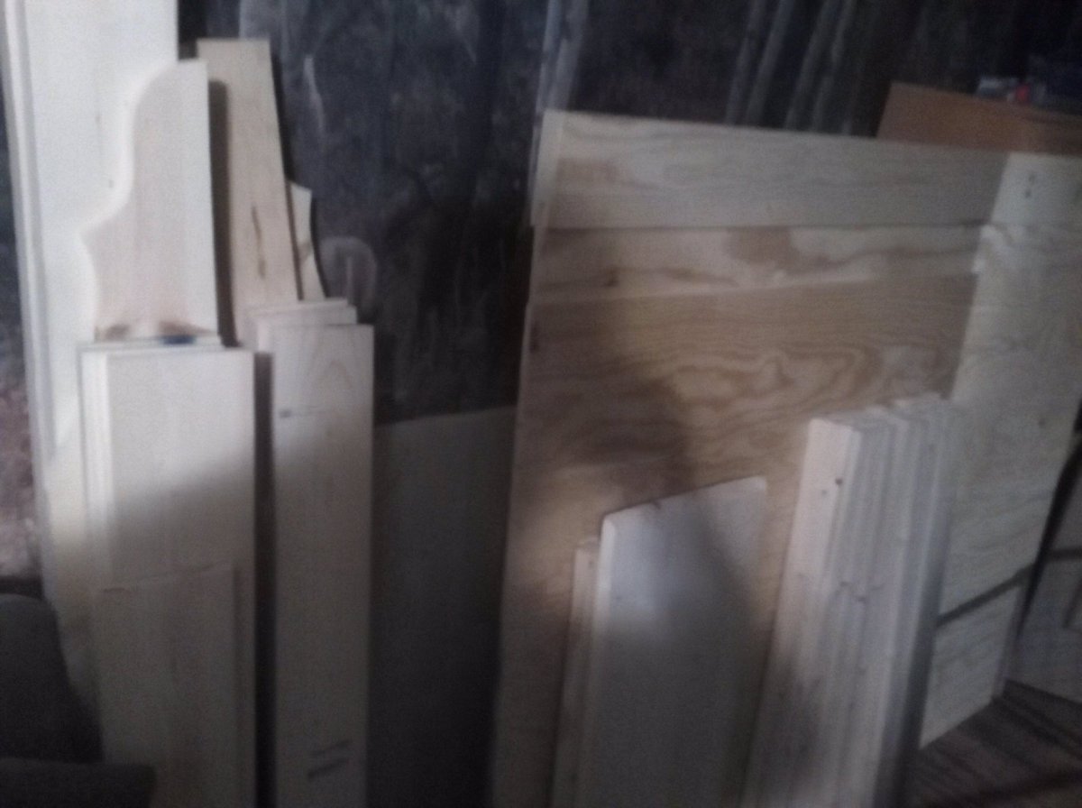 ShyanneSky's tweet photo. The wood has all been cut :) #futurecrib https://t.co/GBDnyAXZ3S