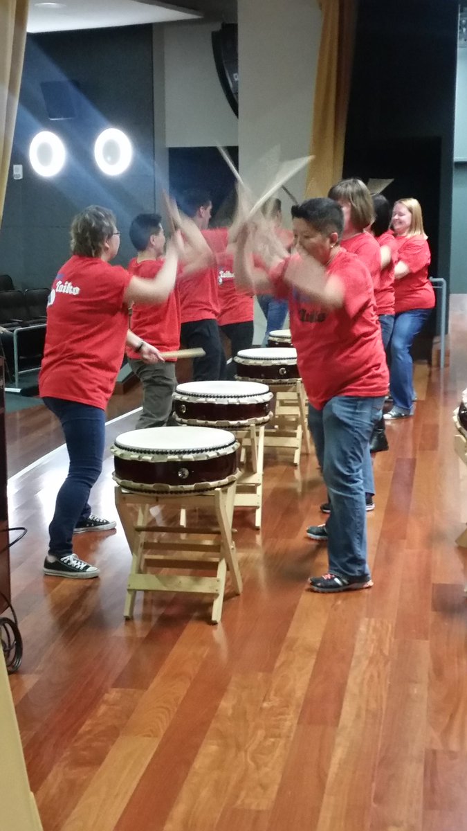 elly_wp's tweet photo. Stage managing at #Tadaima, Nikkei queer conference, during first ever performance of Queer Taiko! https://t.co/Ha0tNZjTNS