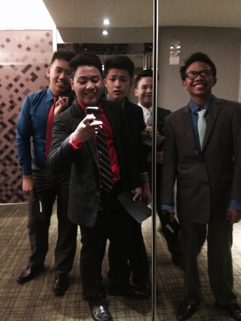 poncexm's tweet photo. Squad Goals #jsprom2016 https://t.co/7dBt0ZTbcC