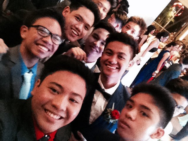 poncexm's tweet photo. Squad Goals #jsprom2016 https://t.co/7dBt0ZTbcC