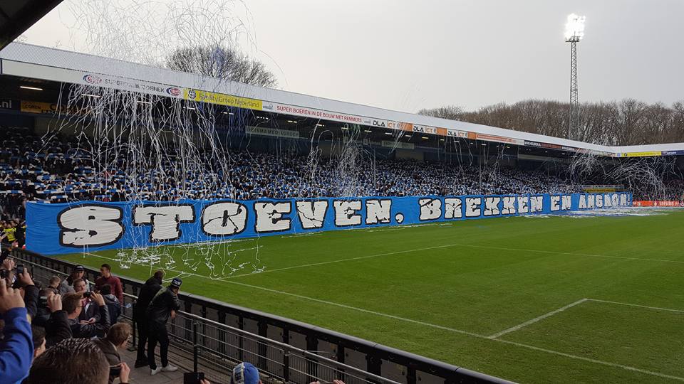 DeGraafschap's tweet image. Fraaie foto van het spandoek voorafgaand aan #gracam. Stoeven, brekken en angaon! (foto via @dvamerongen)