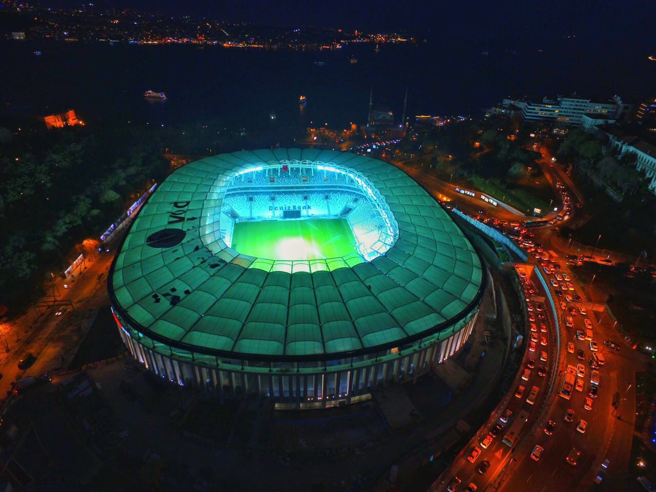 Стадион бешикташ. Водафон Арена Стамбул. Стадион Водафон Арена. Vodafone Park Стамбул. Водафон парк стадион.