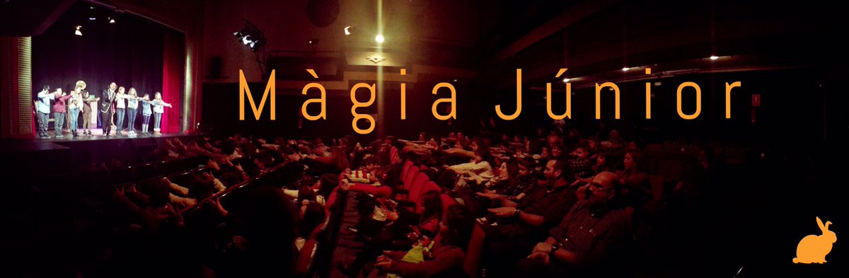 magiajunior's tweet photo. Moment participatiu! Famílies juntes fent #màgia #magiajunior #ambnens #enfamília @teatredelraval https://t.co/uBWpdcfGOT
