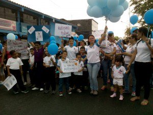 Maria_MalpicaP's tweet photo. .@HSBarbaraGBZ encabezó junto al #PASDIS @SecSaludGBZ Caminata por #DiaMundialAutismo #Colón https://t.co/i74Ngi15ax https://t.co/8huJo7cZhc