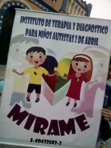 Maria_MalpicaP's tweet photo. .@HSBarbaraGBZ encabezó junto al #PASDIS @SecSaludGBZ Caminata por #DiaMundialAutismo #Colón https://t.co/i74Ngi15ax https://t.co/8huJo7cZhc