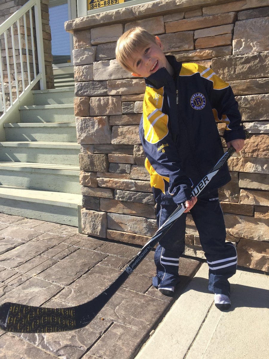HaylensShop's tweet photo. Officially a Red Deer Rustler #8
Calgary bound tomorrow for his first game of the season!
#hellospringhockey https://t.co/jMF0ozqtUN