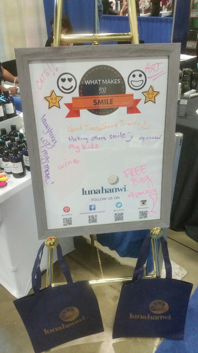 LunaHanwi's tweet photo. Having a blast seeing what makes everyone #smile on our #happiness board. #cats #wine #art #friends #kids #family. https://t.co/SV3N6SNKBl