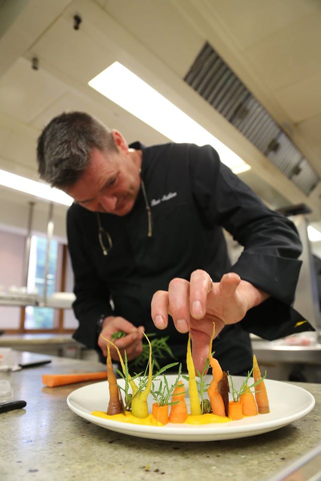 DSignIsDesign's tweet image. Interview : les pros et les réseaux sociaux avec René Mathieu, Chef étoilé  bit.ly/1qdFiys #reseauxsociaux