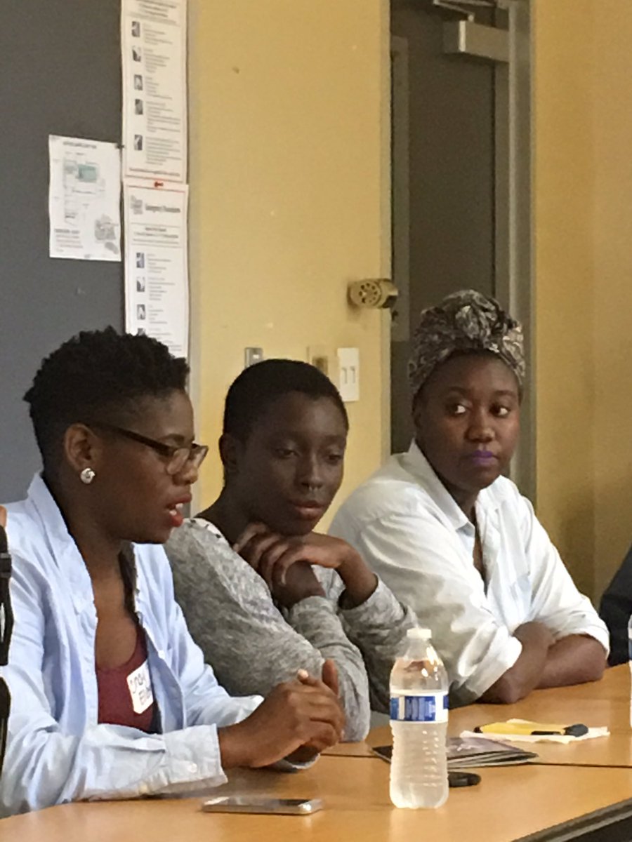 allgoqpoc's tweet photo. Black Women Filmmakers session. @WomenCTX #WeCon2016 https://t.co/d9C7q27VKC