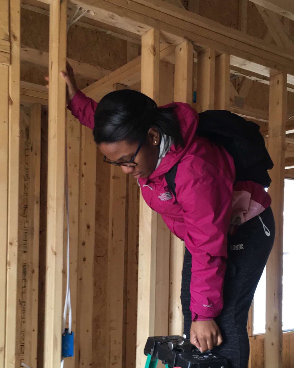 DSUSTOMPP's tweet photo. Autumn securing electrical wire, lending a hand for #HabitatforHumanity #InspiredDayofService #WeLiveToGive #STOMPP https://t.co/dCaMQAv1cM