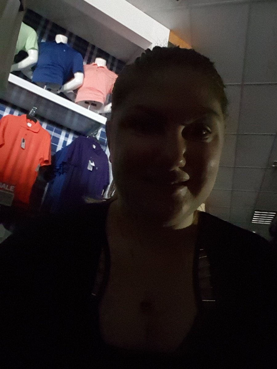 kellyeconroy77's tweet photo. Power outage #lifeatkohls #store322 https://t.co/iVbQYfHcU1