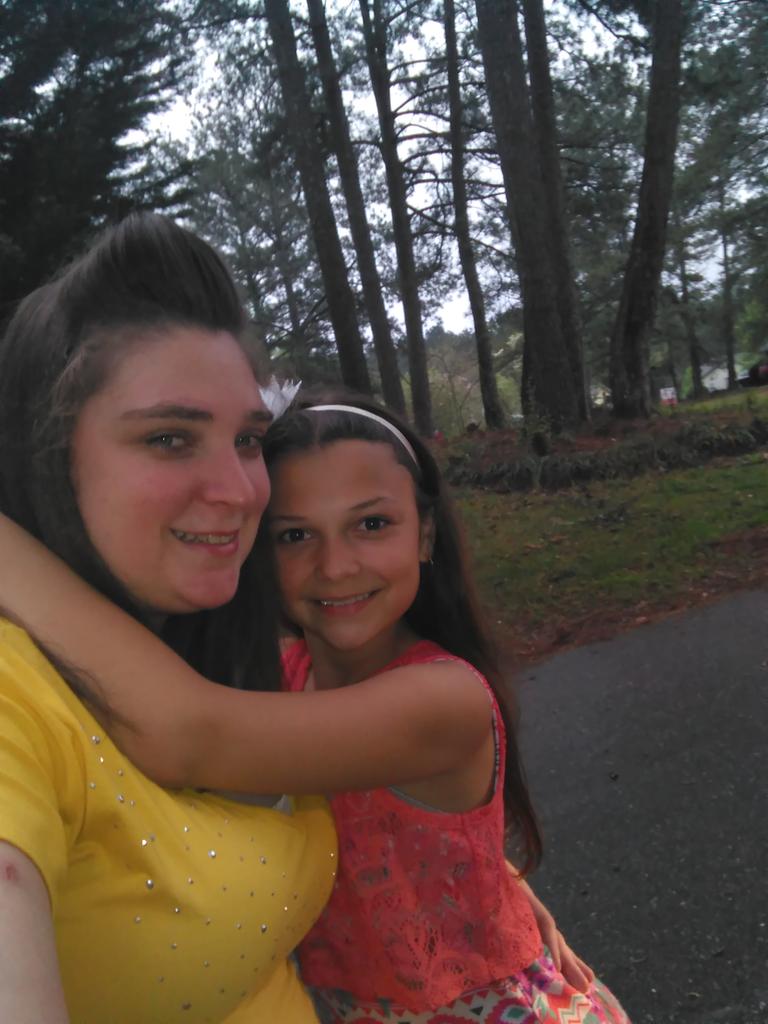 twocuteforu2011's tweet photo. easter with My nieces and nephews https://t.co/VnuESBOTTZ