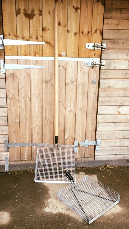 StableMateSieve's tweet photo. We have just two sieves left in stock, been flying out the door #ordernow #stabletool
https://t.co/fHp2tUx0Vd https://t.co/QjtEtIvbKH