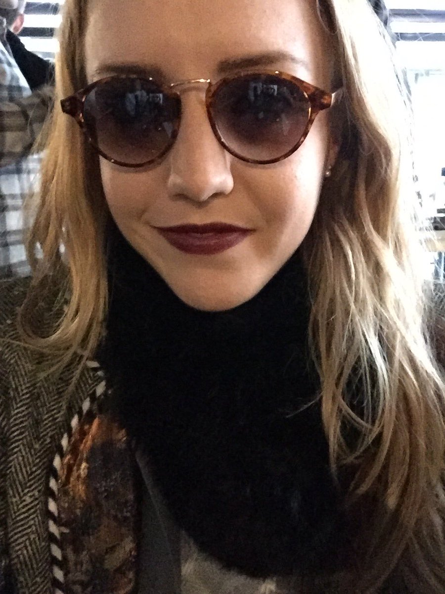 xoEmmaMxo's tweet photo. Just being fabulous 🙋🏼 #London #LondonIsLive #fabulous https://t.co/t5ut8eFTTt