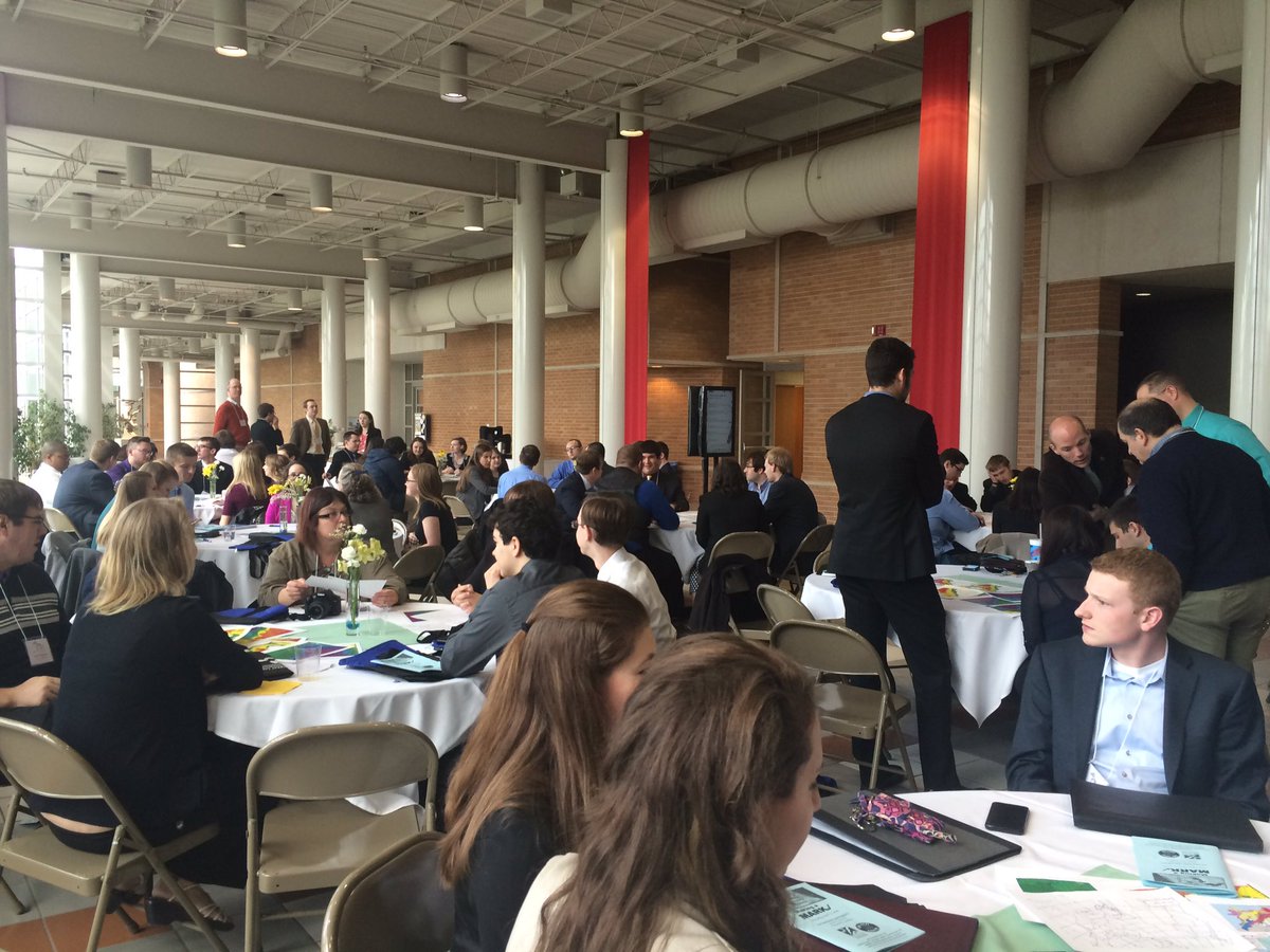 NWI_AMS's tweet image. Interactive Weather Exercise underway! #GLMC2016