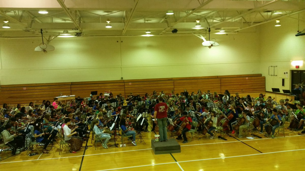MNHS_Orch's tweet photo. Look at all these beautiful orch students! #NorthSideInvitational #proud2bmps @abegabe4 @north_middle https://t.co/Q9utLbqIsm