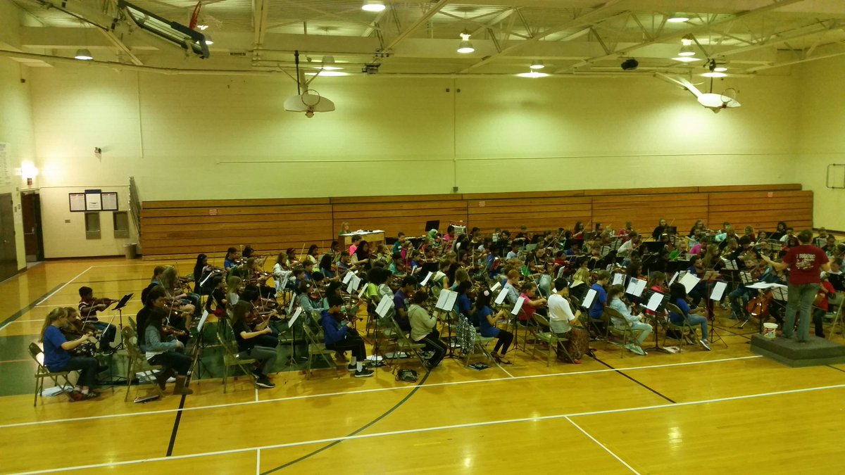 MNHS_Orch's tweet photo. Look at all these beautiful orch students! #NorthSideInvitational #proud2bmps @abegabe4 @north_middle https://t.co/Q9utLbqIsm