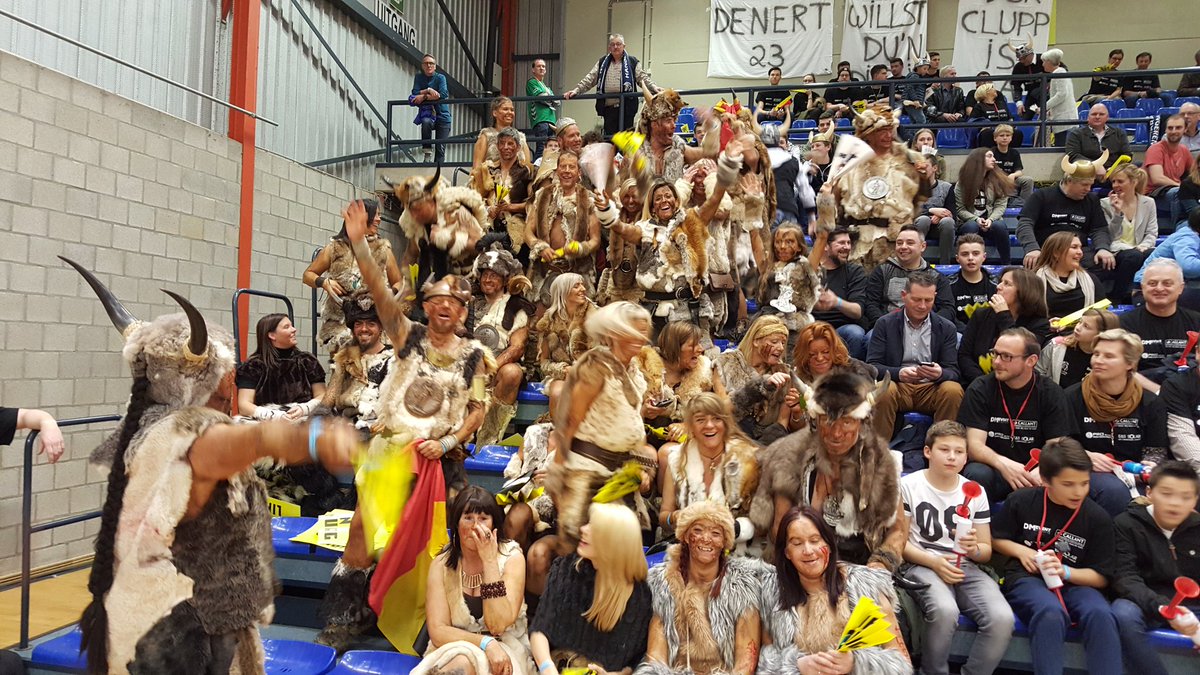 De Oude Belgen nemen hun plaats in om hun ploeg @CallantTongeren te steunen