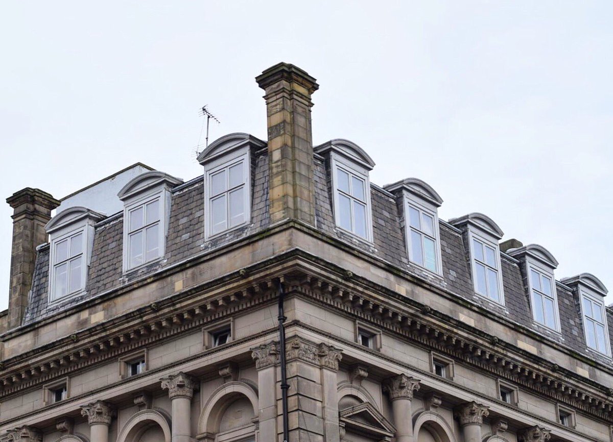 LeePee25's tweet photo. Liverpool's Commercial Quarter. Always appreciating these gifts left by those before us. #itsliverpool #architecture https://t.co/rnBwhwaPAy