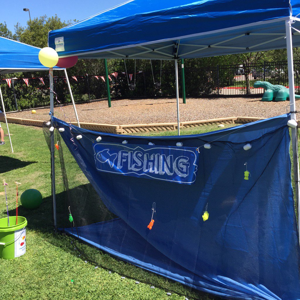 Working the fishing booth, this is such a fun event #t1797 <a href="/Maddiattarget/">Madison</a> <a href="/Awesome2Mr/">Russell Bryan</a>