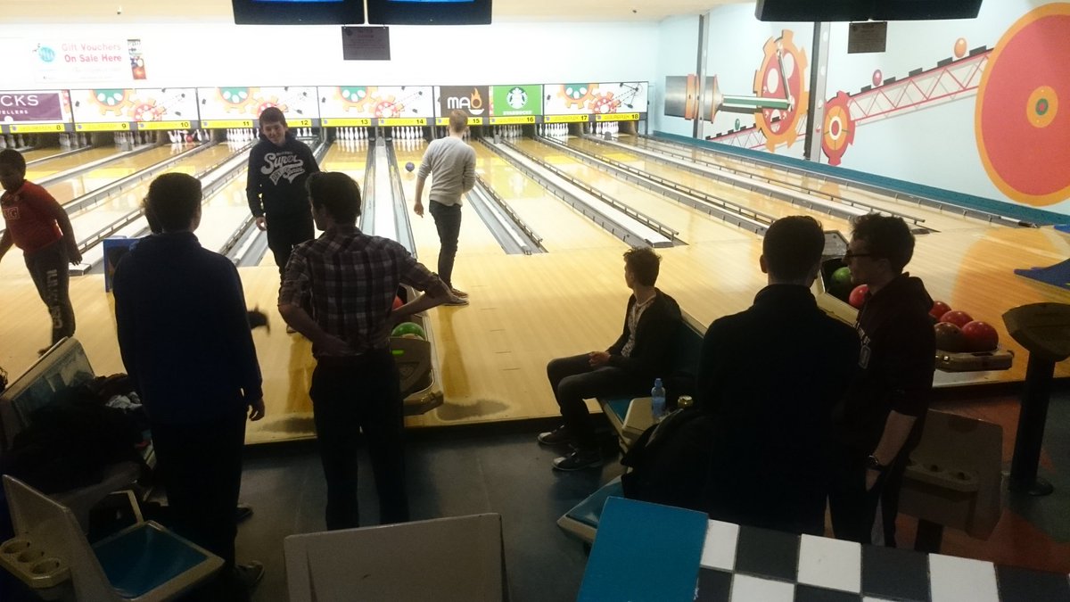 DublinYFG's tweet photo. Our 1st post election @yfg social in Dublin. @yfgdubsouthwest v @YFGRathdown bowling match. Painting the lanes blue. https://t.co/XTTWo2tW0N